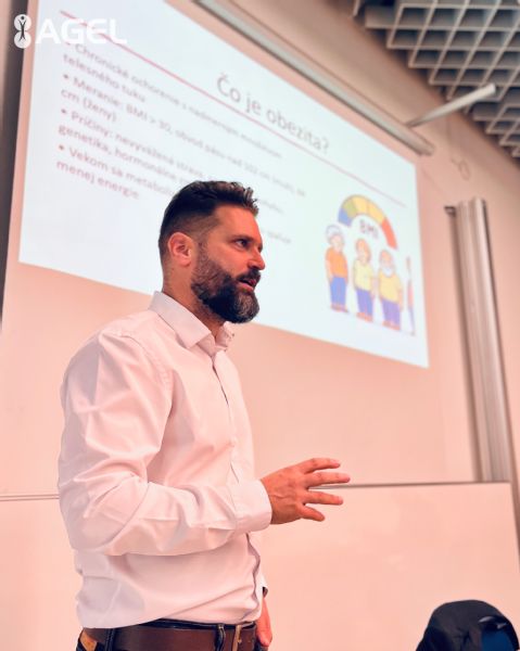 AGEL a Ekonomická univerzita v Bratislave spúšťa nový koncept vzdelávania pre seniorov
